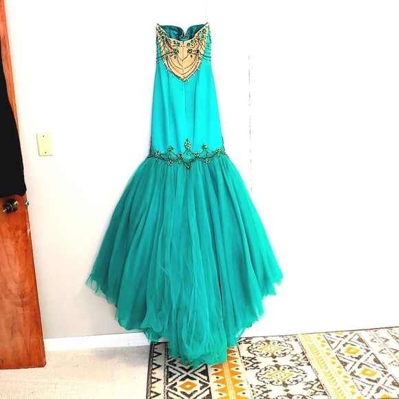 Sherri Hill green, long formal dress 2 - Picture 5 of 16